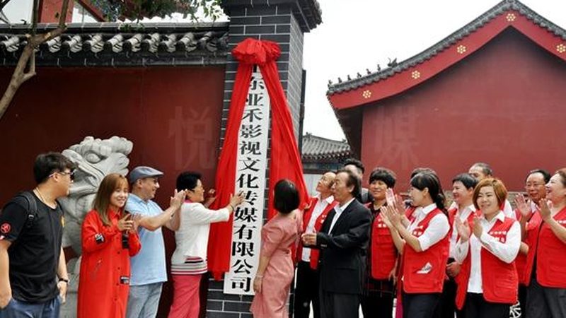 深圳宣传片拍摄团队定制服务：打造企业品牌形象的利器